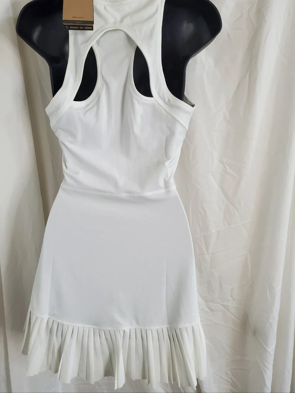 Nike Dri-FIT white back cutout back pleated tennis dress size medium new